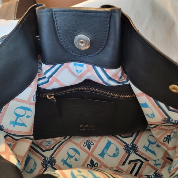 NWT Paris/64 Manhattan Bag with dust bag $570 insane deal. New! - Picture 8 of 9